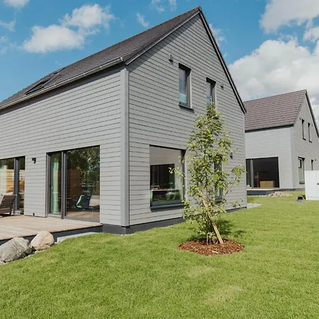Ferienhaus Neu Rügen Resørt Großzügiges, Gemütliches Familienhaus Liv Mit Terrasse *